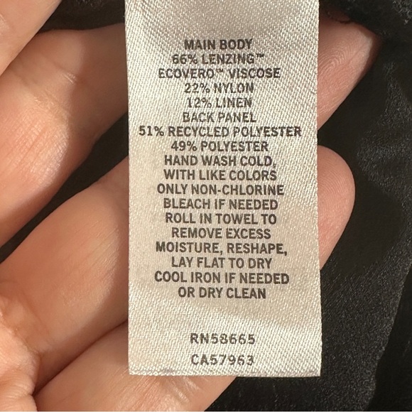 Gorgeous Nordstrom black tunic top, sz XXL, sweater front/flowy back, fall - Picture 5 of 10